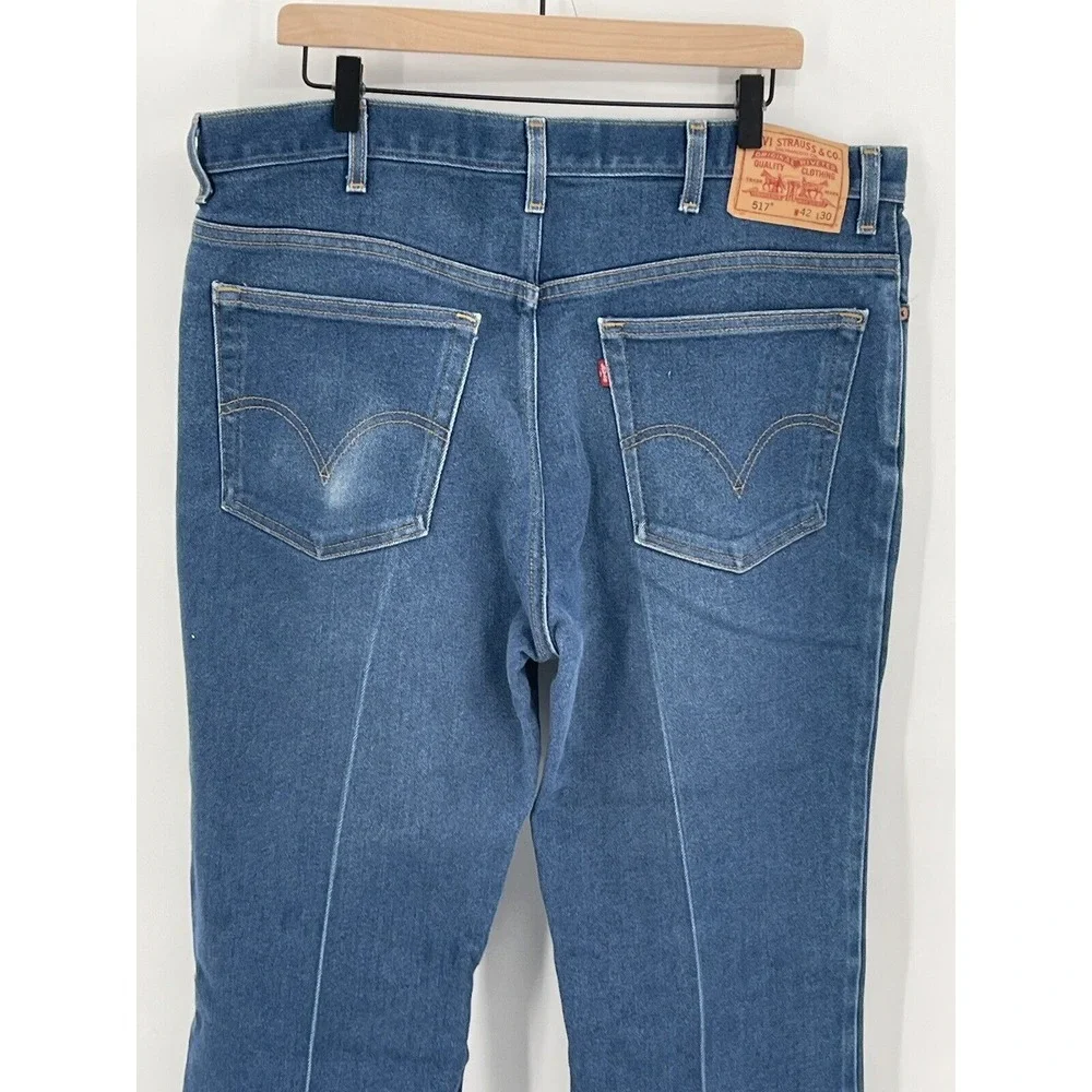 Levis levis red